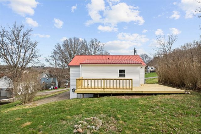 110 Grant St, Burgettstown Boro, PA 15021