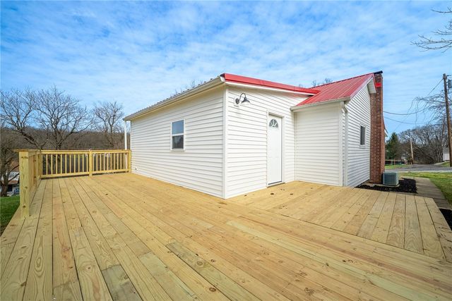 110 Grant St, Burgettstown Boro, PA 15021