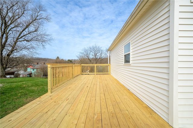 110 Grant St, Burgettstown Boro, PA 15021