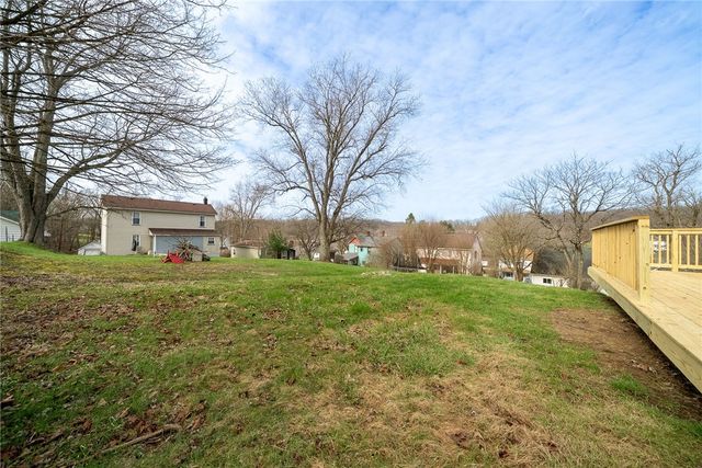 110 Grant St, Burgettstown Boro, PA 15021