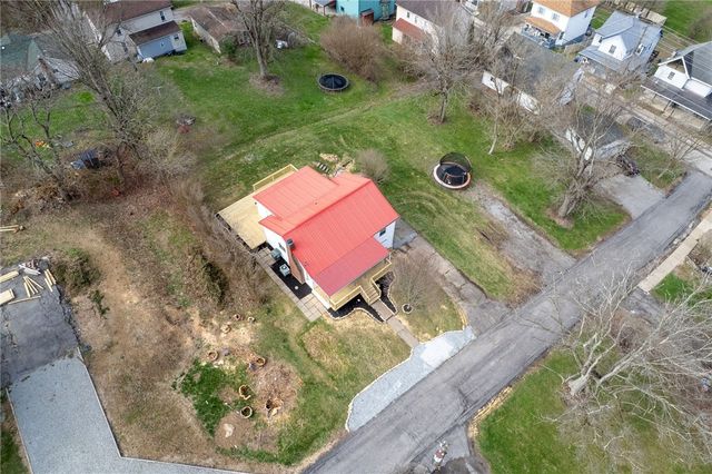 110 Grant St, Burgettstown Boro, PA 15021