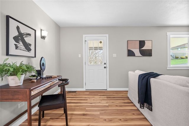 110 Grant St, Burgettstown Boro, PA 15021