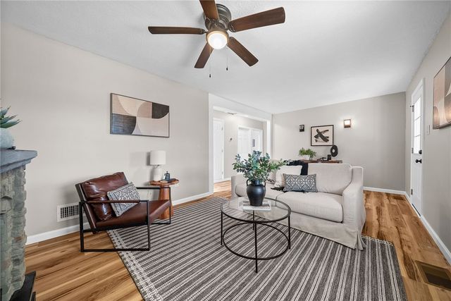 110 Grant St, Burgettstown Boro, PA 15021