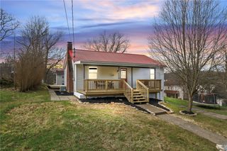 110 Grant St, Burgettstown Boro, PA 15021