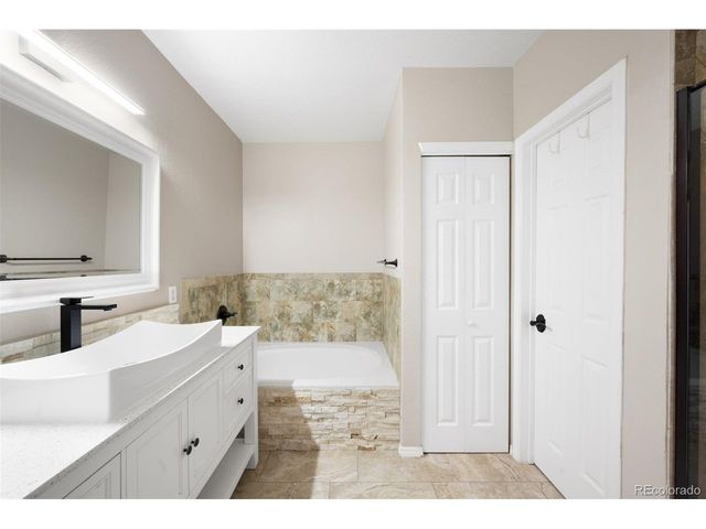 6478 Silver Mesa Dr E, Littleton, CO 80130