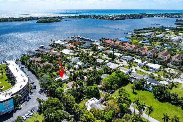 631 Lakeside Harbor, Boynton Beach, FL 33435