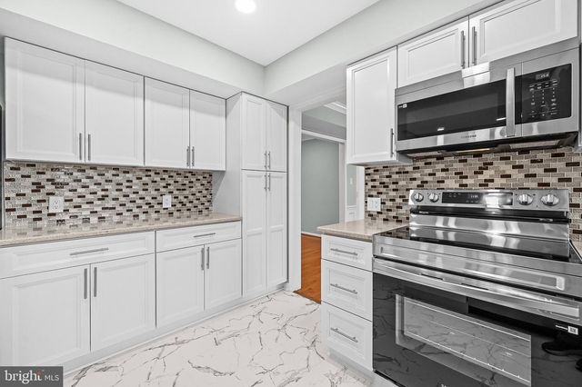 3805 PRIMROSE DR NW, Waldorf, MD 20602