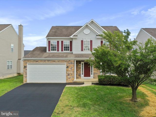 90 WATERCOURSE DR, Ranson, WV 25438