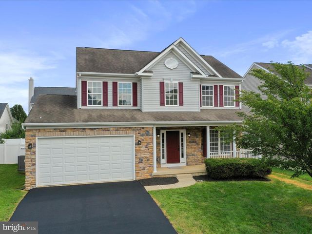 90 WATERCOURSE DR, Ranson, WV 25438