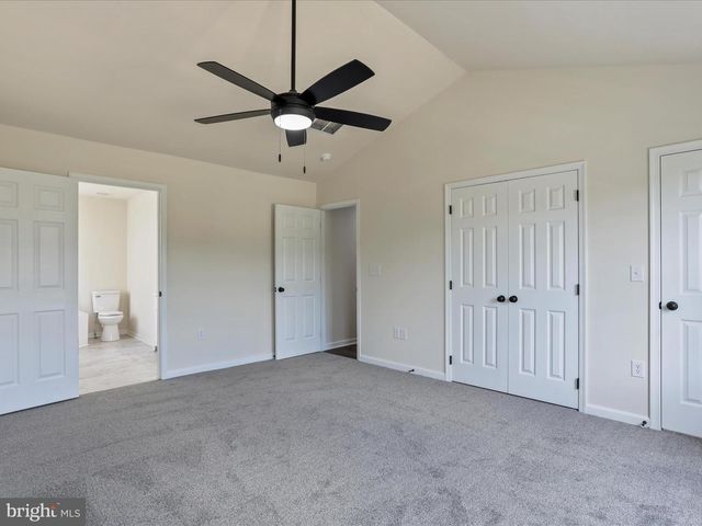 90 WATERCOURSE DR, Ranson, WV 25438