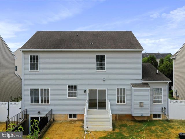 90 WATERCOURSE DR, Ranson, WV 25438