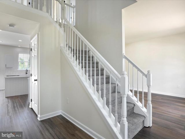 90 WATERCOURSE DR, Ranson, WV 25438