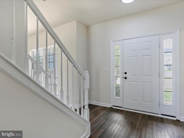 90 WATERCOURSE DR, Ranson, WV 25438