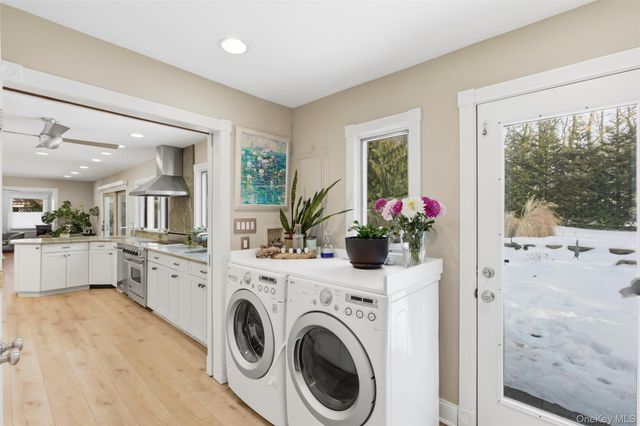 5 Stafford Lane, Stony Brook, NY 11790