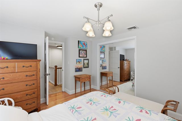 5 Stafford Lane, Stony Brook, NY 11790