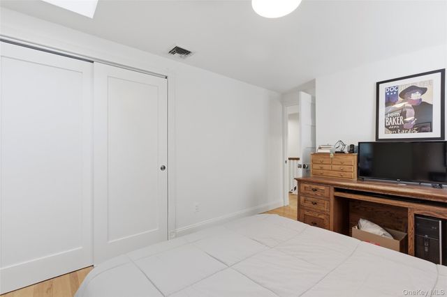 5 Stafford Lane, Stony Brook, NY 11790