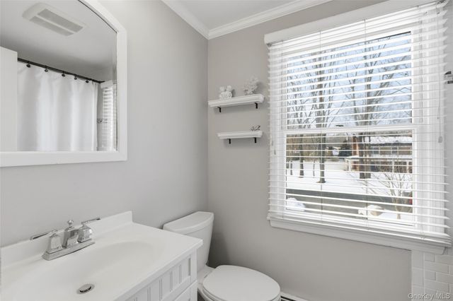 5 Stafford Lane, Stony Brook, NY 11790