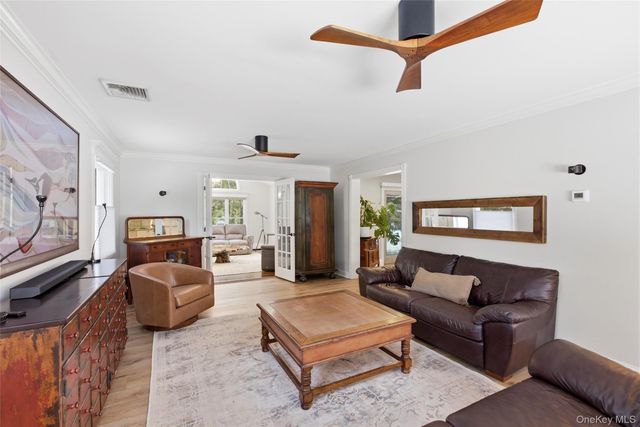 5 Stafford Lane, Stony Brook, NY 11790