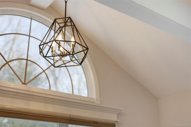 5 Stafford Lane, Stony Brook, NY 11790