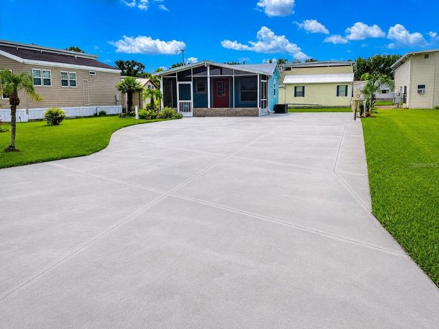 5245 ISLAND VIEW CIRCLE N, Polk City, FL 33868