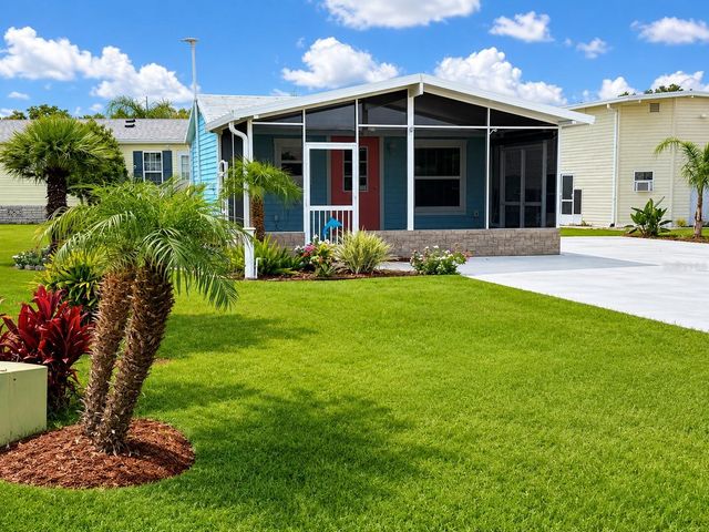 5245 ISLAND VIEW CIRCLE N, Polk City, FL 33868