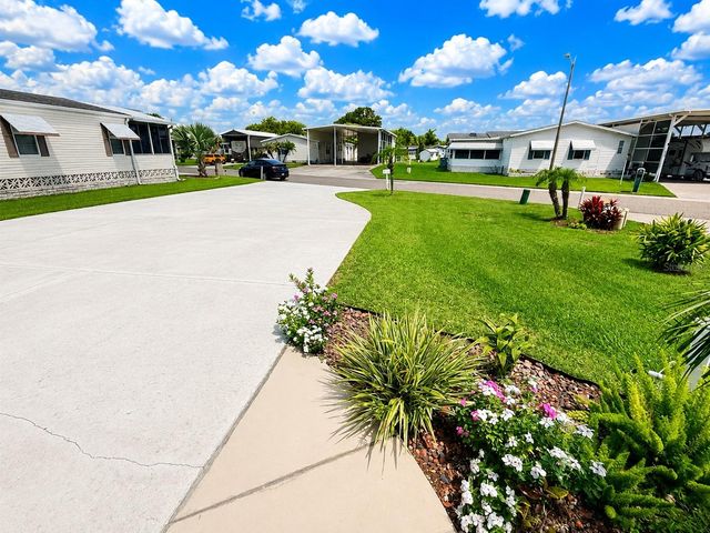 5245 ISLAND VIEW CIRCLE N, Polk City, FL 33868