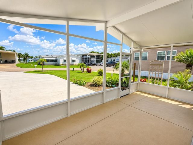 5245 ISLAND VIEW CIRCLE N, Polk City, FL 33868