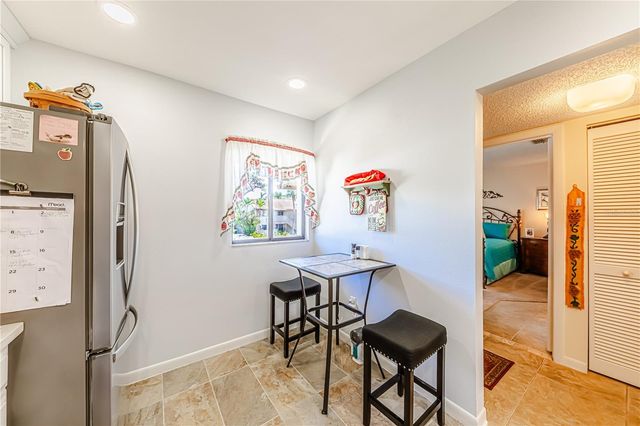 688 BIRD BAY CIRCLE 27, Venice, FL 34285