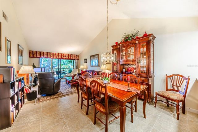 688 BIRD BAY CIRCLE 27, Venice, FL 34285