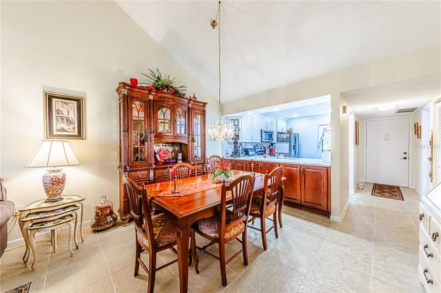 688 BIRD BAY CIRCLE 27, Venice, FL 34285
