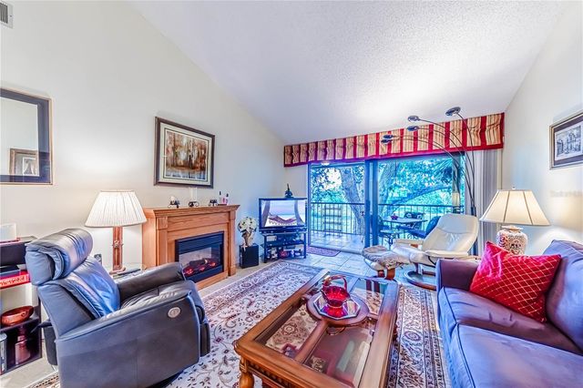 688 BIRD BAY CIRCLE 27, Venice, FL 34285