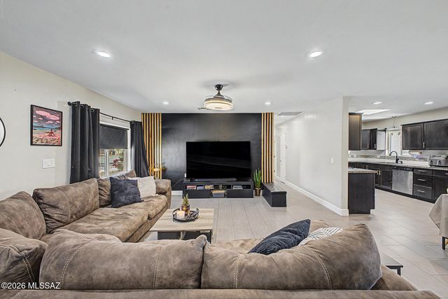 4543 E Burns Street, Tucson, AZ 85711