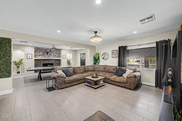 4543 E Burns Street, Tucson, AZ 85711
