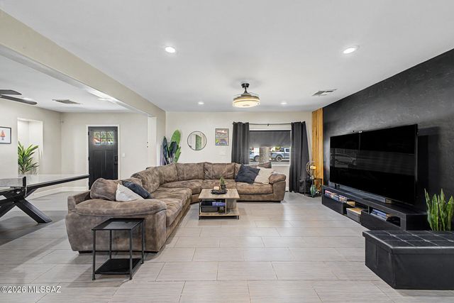 4543 E Burns Street, Tucson, AZ 85711