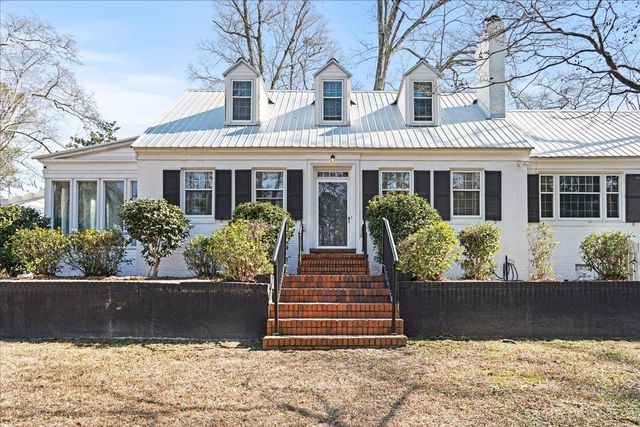 607 Third St., Cheraw, SC 29520