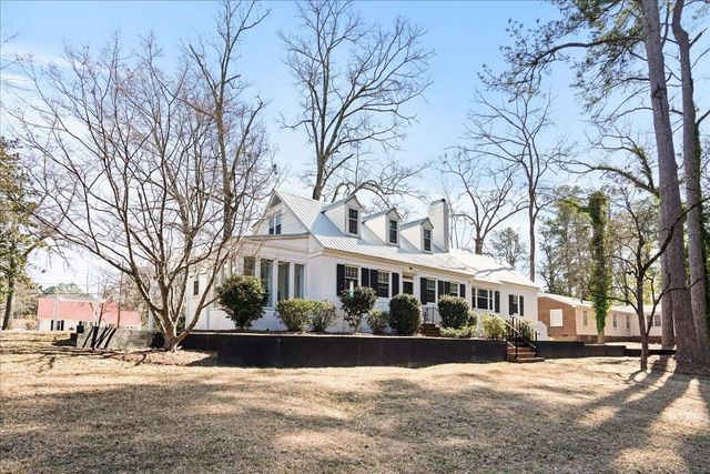 607 Third St., Cheraw, SC 29520