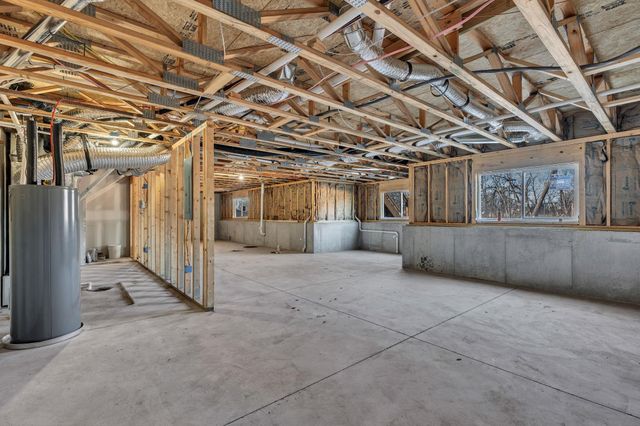 675 S Arbor Valley Way, Valley Center, KS 67147