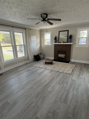 303 Broadway, Hartsville, TN 37074