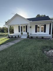 303 Broadway, Hartsville, TN 37074