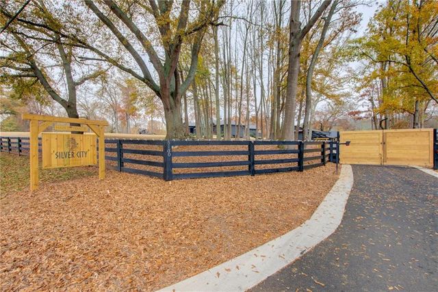 5125 Dahlonega Highway, Cumming, GA 30028