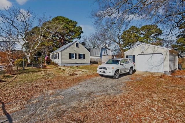 1386 Sunset DR, Norfolk, VA 23503