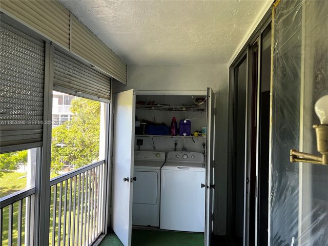 3141 Nw 47th Terrace 322, Lauderdale Lakes, FL 33319