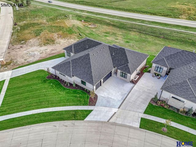 9207 Triana Lane, Lincoln, NE 68520
