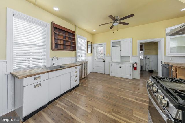 33 MARKET ST, Salem, NJ 08079