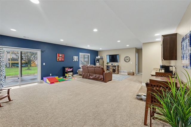 903 NW Ridge Road, Ankeny, IA 50023