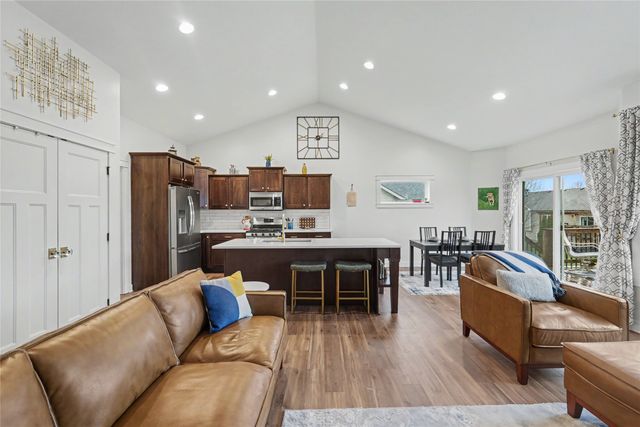 903 NW Ridge Road, Ankeny, IA 50023