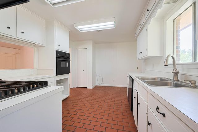 30525 Hegar Road, Hockley, TX 77447