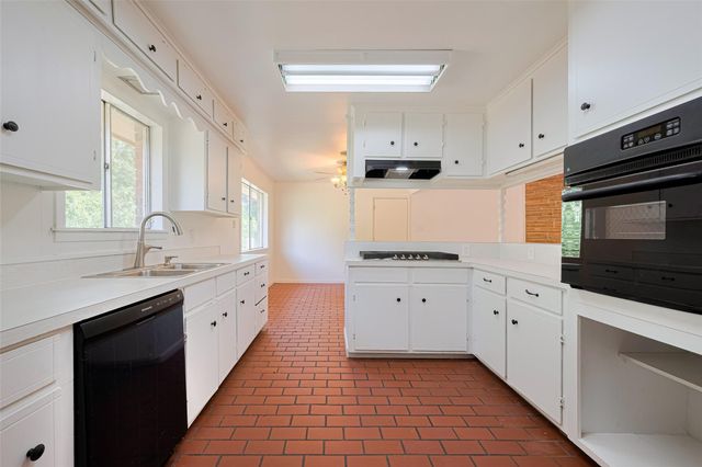 30525 Hegar Road, Hockley, TX 77447