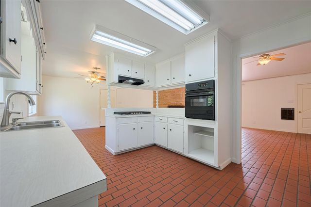 30525 Hegar Road, Hockley, TX 77447