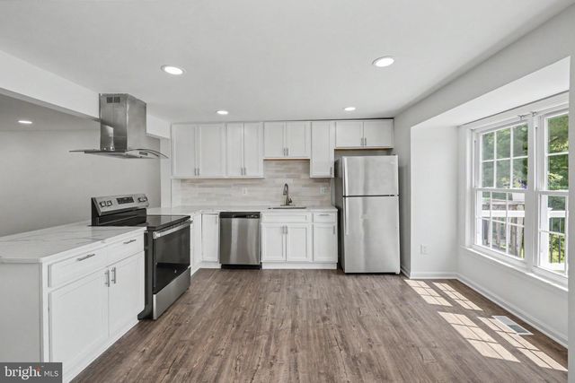 13803 LAURA RATCLIFF CT, Centreville, VA 20121